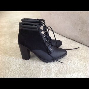 Ankle high heel boot